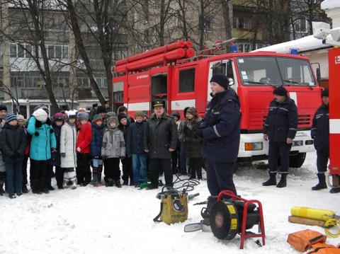 Рятувальники відвідали хмельницький ліцей на сайті vsim.ua Рятувальники відвідали хмельницький ліцей, фото №4 на сайті vsim.ua