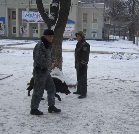 Терористи захопили хмельницький кінотеатр на сайті vsim.ua Терористи захопили хмельницький кінотеатр, фото №4 на сайті vsim.ua