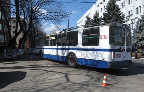 У Хмельницькому тролейбус розчавив жінці пальці, фото №3 на сайті vsim.ua
