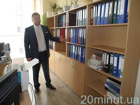 Подробности налета налоговиков на офисный центр в Виннице на сайті 20minut.ua Подробности налета налоговиков на офисный центр в Виннице, фото №1 на сайті 20minut.ua