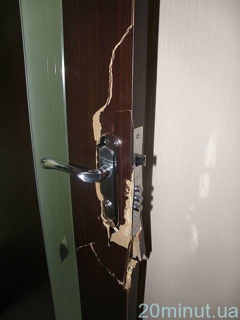 Подробности налета налоговиков на офисный центр в Виннице на сайті 20minut.ua Подробности налета налоговиков на офисный центр в Виннице, фото №5 на сайті 20minut.ua