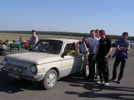 Спалили 30 коліс на автошоу в тернопільському аеропорту (оновлено), фото №13 на сайті 20minut.ua