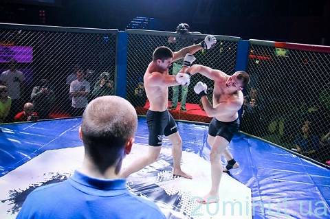 У Тернополі відбувся міжнародний турнір з фрі-файту “Битва за честь” на сайті 20minut.ua У Тернополі відбувся міжнародний турнір з фрі-файту “Битва за честь”, фото №10 на сайті 20minut.ua
