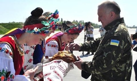 Вінницькі льотчики налітали в полярних умовах більше ста годин на сайті 20minut.ua Вінницькі льотчики налітали в полярних умовах більше ста годин, фото №4 на сайті 20minut.ua