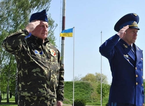 Вінницькі льотчики налітали в полярних умовах більше ста годин на сайті 20minut.ua Вінницькі льотчики налітали в полярних умовах більше ста годин, фото №5 на сайті 20minut.ua