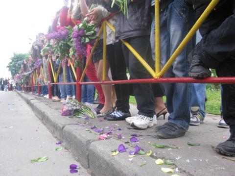 День Перемоги у Хмельницькому: з БТР, фронтовиками і квітами, фото №11 на сайті vsim.ua