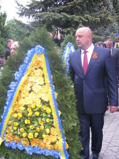 День Перемоги у Хмельницькому: з БТР, фронтовиками і квітами, фото №13 на сайті vsim.ua