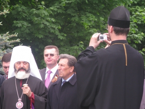 День Перемоги у Хмельницькому: з БТР, фронтовиками і квітами, фото №20 на сайті vsim.ua