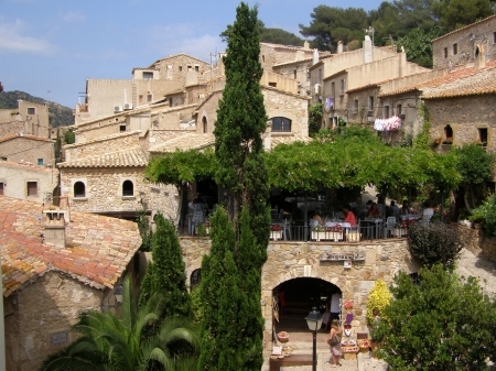 Країна, де народився художник Сальвадор Далі і виникло єврейське релігійне вчення на сайті 20minut.ua Країна, де народився художник Сальвадор Далі і виникло єврейське релігійне вчення , фото №3 на сайті 20minut.ua