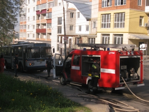 У Хмельницькому на Виставці горів тролейбус з пасажирами - постраждалих немає, фото №1 на сайті vsim.ua