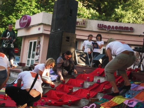 У центрі Хмельницького за 3 хвилини перевіряли на СНІД, фото №2 на сайті vsim.ua