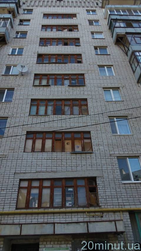 Забиті ливньовки знищили два поверхи будинку в Житомирі на сайті 20minut.ua Забиті ливньовки знищили два поверхи будинку в Житомирі, фото №4 на сайті 20minut.ua