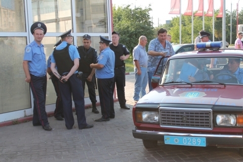 Приезжие спортивные ребята "бомбили" заправку WELLS в Виннице, фото №6 на сайті 20minut.ua