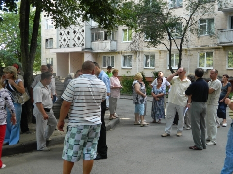 Тернополяни виступили проти голови ОСББ та хочуть повернутися у жек на сайті 20minut.ua Тернополяни виступили проти голови ОСББ та хочуть повернутися у жек, фото №1 на сайті 20minut.ua