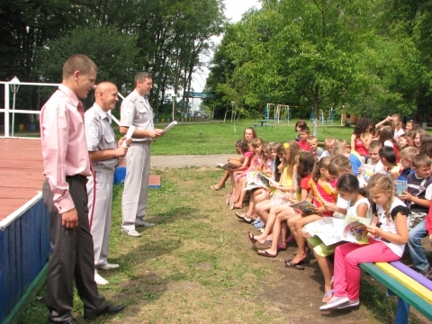 В дитячий табір на Тернопільщині навідались міліціонери на сайті 20minut.ua В дитячий табір на Тернопільщині навідались міліціонери, фото №1 на сайті 20minut.ua