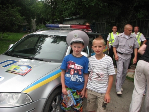 В дитячий табір на Тернопільщині навідались міліціонери на сайті 20minut.ua В дитячий табір на Тернопільщині навідались міліціонери, фото №2 на сайті 20minut.ua