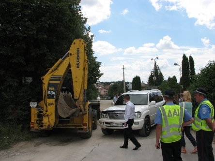 В Тернополі біля "Братіслави" "війна" (ОНОВЛЕНЕ), фото №1 на сайті 20minut.ua