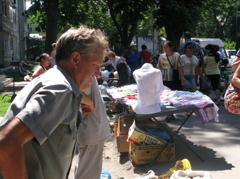 Міліція за ріг – стихійна торгівля тут як тут, фото №2 на сайті vsim.ua