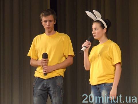 На фестивалі "Жарт-2012" в Житомирі виступили 19 місцевих КВН-команд, фото №6 на сайті 20minut.ua