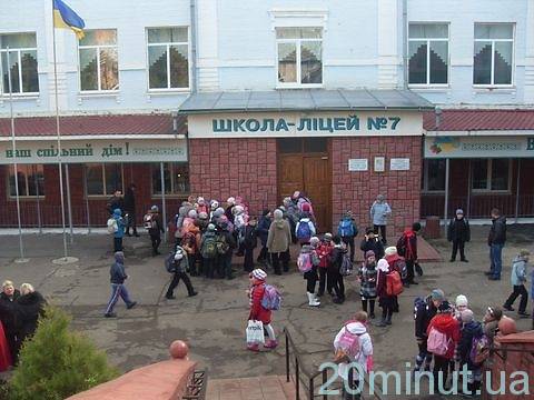 У Вінниці в школу йдуть з перепустками , фото №1 на сайті 20minut.ua