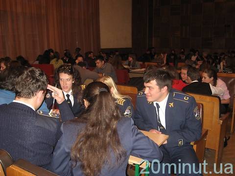 В Житомире прошёл студенческий Чемпионат «Что? Где? Когда?», фото №3 на сайті 20minut.ua