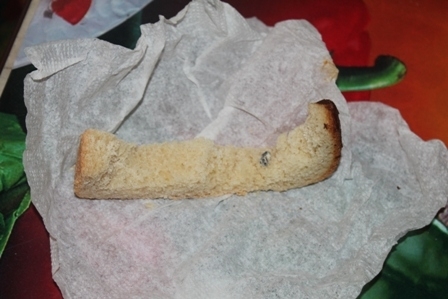 Винничанка нашла в хлебе крысиные какашки на сайті 20minut.ua Винничанка нашла в хлебе крысиные какашки, фото №1 на сайті 20minut.ua