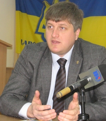 Тернопіль: нардепи кажуть, що будуть не лише битися на сайті 20minut.ua Тернопіль: нардепи кажуть, що будуть не лише битися, фото №3 на сайті 20minut.ua