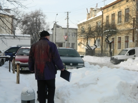 У Тернополі комуністів обливають червоною фарбою (ОНОВЛЕНЕ), фото №1 на сайті 20minut.ua