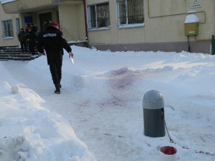 У Тернополі комуністів обливають червоною фарбою (ОНОВЛЕНЕ), фото №2 на сайті 20minut.ua