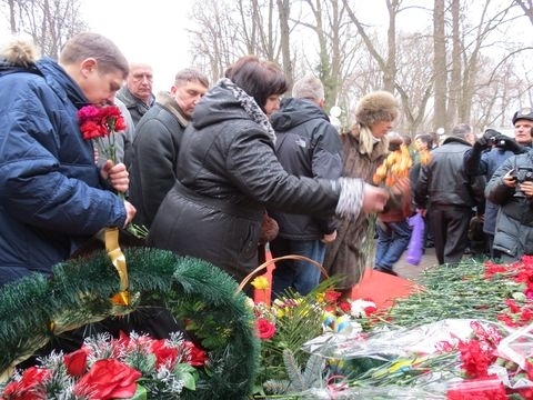 У Вінниці вшанували пам'ять воїнів-афганців: марш по Соборній супроводжував БТР на сайті 20minut.ua У Вінниці вшанували пам'ять воїнів-афганців: марш по Соборній супроводжував БТР, фото №24 на сайті 20minut.ua