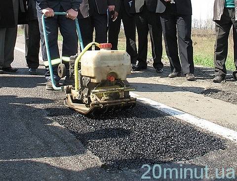Канадці кажуть, що вінницькі дорожники неправильно використовують їх асфальт на сайті 20minut.ua Канадці кажуть, що вінницькі дорожники неправильно використовують їх асфальт, фото №10 на сайті 20minut.ua