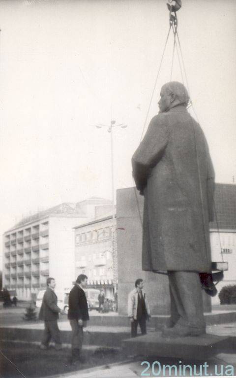 Пам’ятник-привид, або куди поділи Леніна з центральної площі Вінниці, фото №3 на сайті 20minut.ua