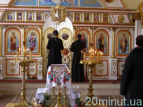 У Вінницькій єпархії УПЦ КП конфлікт через будівлю, продану під торговий центр, фото №2 на сайті 20minut.ua