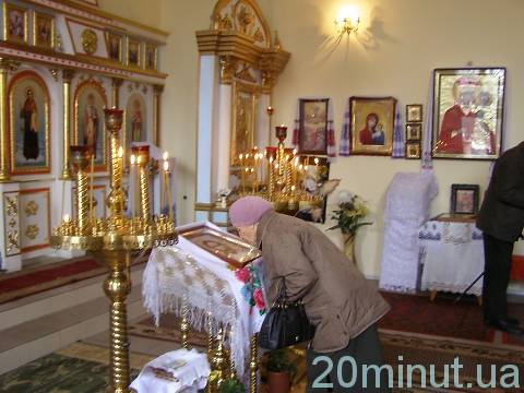 У Вінницькій єпархії УПЦ КП конфлікт через будівлю, продану під торговий центр, фото №3 на сайті 20minut.ua
