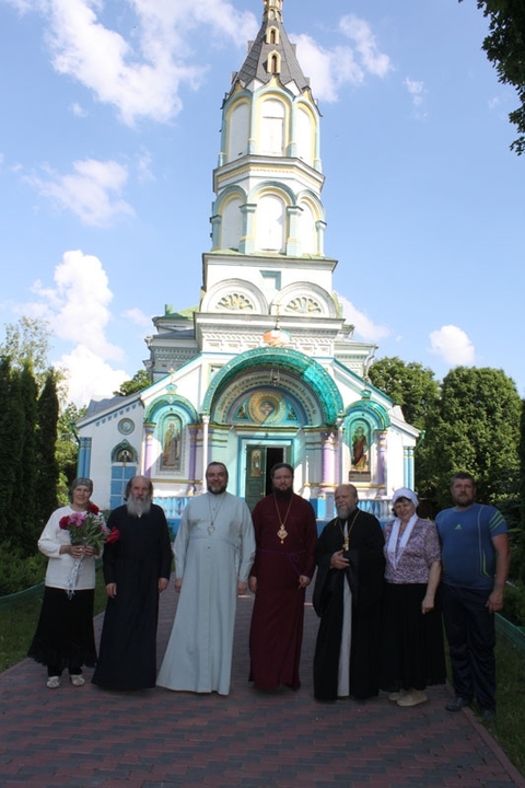 Митрополит Симеон побував у Чорнобильській зоні на сайті 20minut.ua Митрополит Симеон побував у Чорнобильській зоні , фото №1 на сайті 20minut.ua