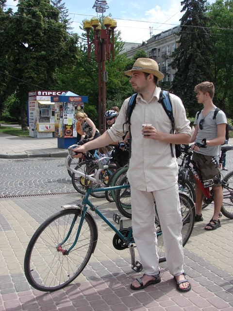 Тернопільські велосипедисти влаштували ретропарад центром міста (ФОТО, ВІДЕО) на сайті 20minut.ua Тернопільські велосипедисти влаштували ретропарад центром міста (ФОТО, ВІДЕО), фото №1 на сайті 20minut.ua