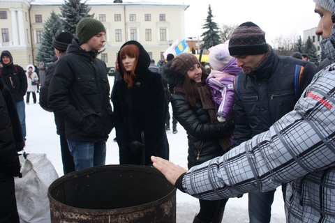 #Євромайдан у Хмельницькому наживо (ОНОВЛЮЄТЬСЯ), фото №12 на сайті vsim.ua