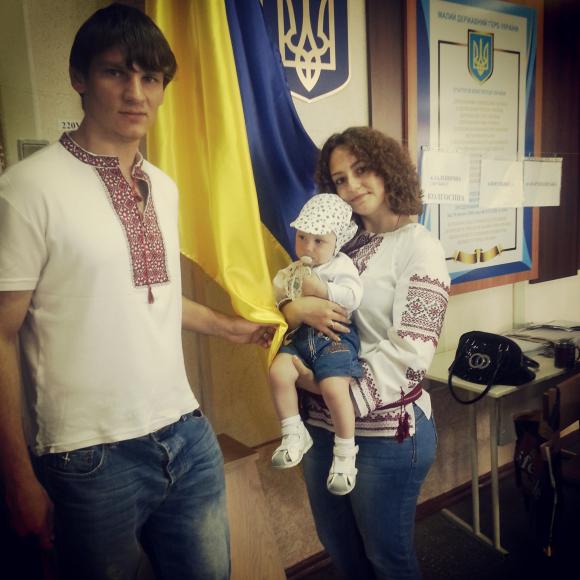 На вибори у вишиванці: голосуємо за фото хмельничан, фото №7 на сайті vsim.ua