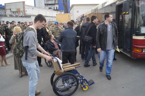 На відкритті фонтану «Рошен» вінничани жалілись на поганий мобільний зв'язок, фото №3 на сайті 20minut.ua