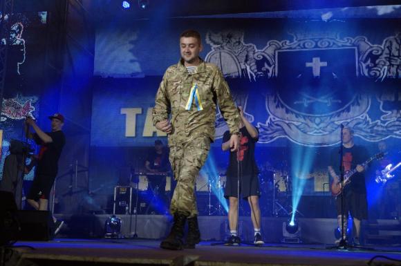 На відкритті фонтану «Рошен» вінничани жалілись на поганий мобільний зв'язок, фото №4 на сайті 20minut.ua