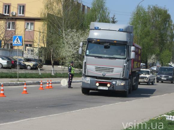 Смертельна ДТП на проспекті Миру: фура переїхала 9-річного хлопчика, фото №2 на сайті vsim.ua