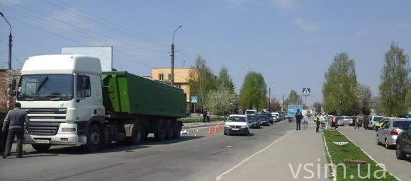 Смертельна ДТП на проспекті Миру: фура переїхала 9-річного хлопчика, фото №4 на сайті vsim.ua