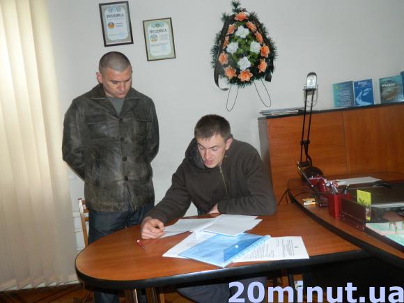 У Рибоохороні – скандал із сітками і похоронним вінком, фото №3 на сайті 20minut.ua