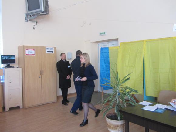 В педагогічному другий тур виборів ректора. Роботі преси не перешкоджають, фото №2 на сайті 20minut.ua