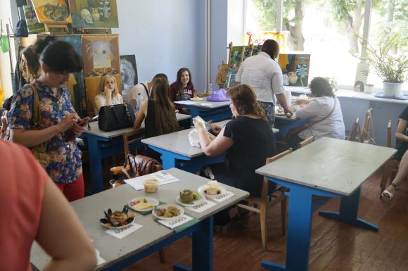 "Мастер шеф" у Вінниці: Щоб страви не зіпсувались чергу займають зранку, фото №2 на сайті 20minut.ua