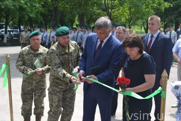 На честь хмельницького прикордонника, який загинув рятуючи військових, відкрили меморіал пам’яті, фото №5 на сайті vsim.ua