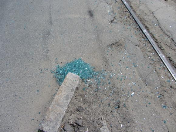 На Космонавтів тролейбус "заїхав" у вікно трамвая штангою, фото №3 на сайті 20minut.ua