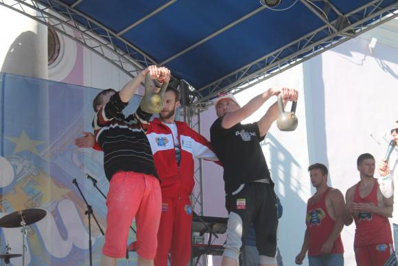 На «Workout Fest» спортсмен запропонував дівчині вийти за нього заміж, фото №1 на сайті 20minut.ua