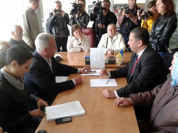 Пенсіонери Соборну не перекривають, чекають результати переговорів, фото №3 на сайті 20minut.ua