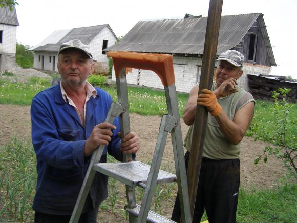 Сім’ї  загиблого бійця Петра Шептицького добудовують хату, фото №1 на сайті 20minut.ua
